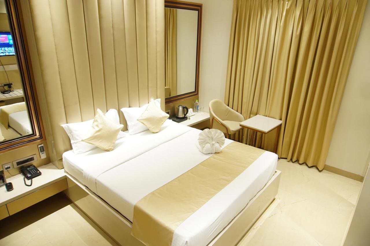 Red Orchid Otel Kanpur Dış mekan fotoğraf